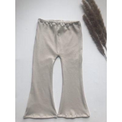 Flared broekje rib beige Flared broekje rib beige